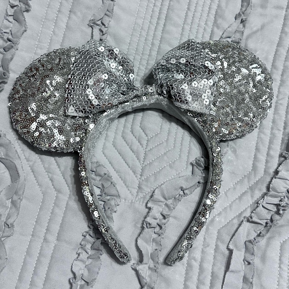 Disney Parks Silver Sequins Minnie Mouse Ears Headband